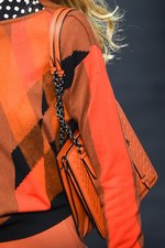 ボッテガ・ヴェネタ 2015-16年秋冬コレクション - 視覚での遊び、想像力を掻き立てる色彩｜写真23