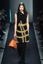 ボッテガ・ヴェネタ 2015-16年秋冬コレクション - 視覚での遊び、想像力を掻き立てる色彩｜写真24