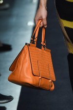 ボッテガ・ヴェネタ 2015-16年秋冬コレクション - 視覚での遊び、想像力を掻き立てる色彩｜写真25