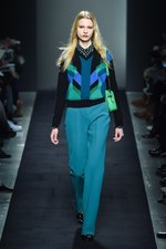 ボッテガ・ヴェネタ 2015-16年秋冬コレクション - 視覚での遊び、想像力を掻き立てる色彩｜写真26