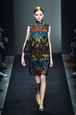 ボッテガ・ヴェネタ 2015-16年秋冬コレクション - 視覚での遊び、想像力を掻き立てる色彩｜写真44