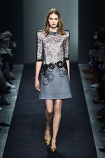 ボッテガ・ヴェネタ 2015-16年秋冬コレクション - 視覚での遊び、想像力を掻き立てる色彩｜写真47