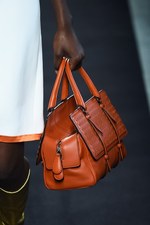 ボッテガ・ヴェネタ 2015-16年秋冬コレクション - 視覚での遊び、想像力を掻き立てる色彩｜写真50