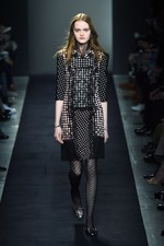 ボッテガ・ヴェネタ 2015-16年秋冬コレクション - 視覚での遊び、想像力を掻き立てる色彩｜写真54