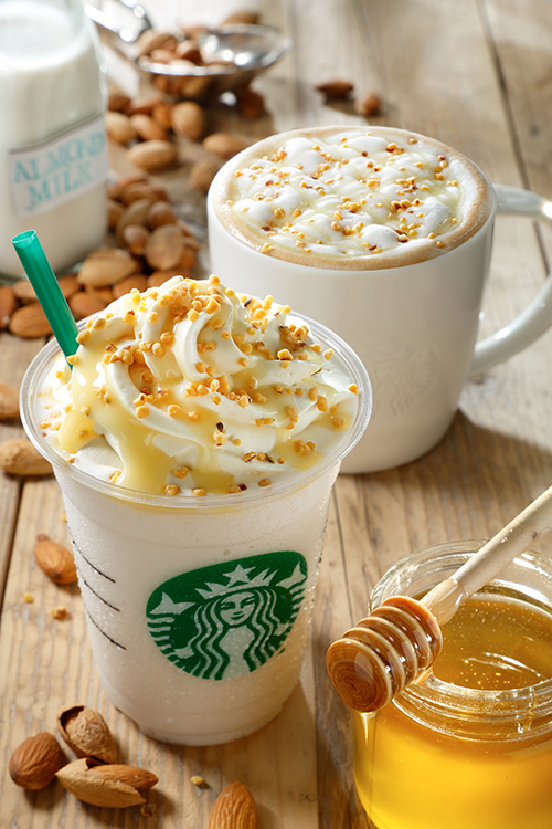 スターバックス(Starbucks) アーモンドミルク フラペチーノ with ハニー クランチ｜写真1