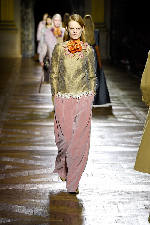 ドリス ヴァン ノッテン(DRIES VAN NOTEN) 2015-16年秋冬ウィメンズコレクション  - 写真44