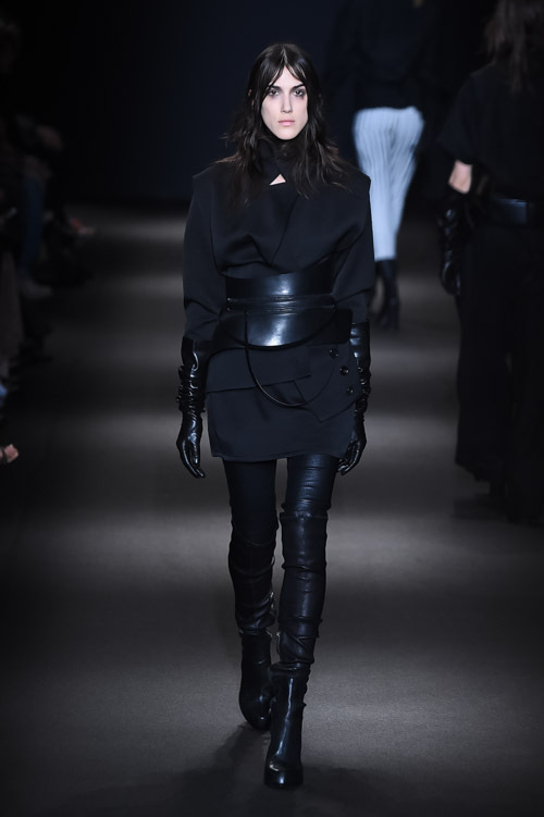 アン ドゥムルメステール(ANN DEMEULEMEESTER) 2015-16年秋冬ウィメンズコレクション  - 写真4