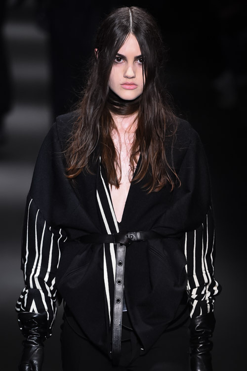 アン ドゥムルメステール(ANN DEMEULEMEESTER) 2015-16年秋冬ウィメンズコレクション  - 写真6