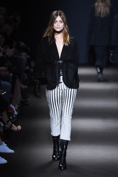 アン ドゥムルメステール(ANN DEMEULEMEESTER) 2015-16年秋冬ウィメンズコレクション  - 写真11