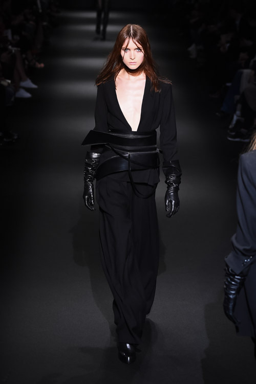 アン ドゥムルメステール(ANN DEMEULEMEESTER) 2015-16年秋冬ウィメンズコレクション  - 写真14