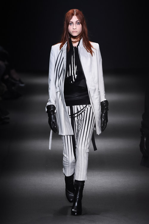 アン ドゥムルメステール(ANN DEMEULEMEESTER) 2015-16年秋冬ウィメンズコレクション  - 写真16