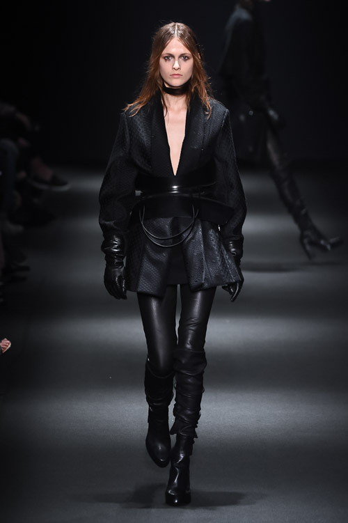 アン ドゥムルメステール(ANN DEMEULEMEESTER) 2015-16年秋冬ウィメンズコレクション  - 写真22