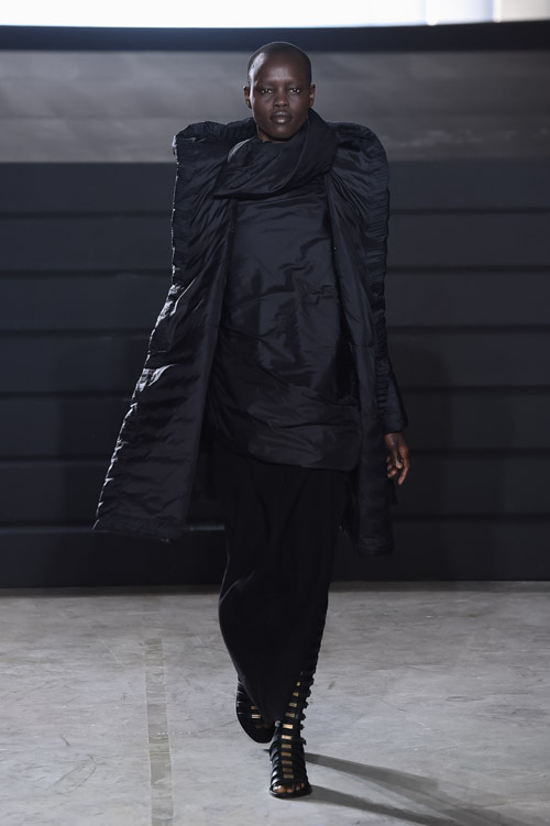 リック・オウエンス 2015-16年秋冬｜female ダウンジャケット