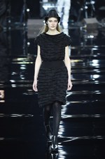 イッセイ ミヤケ 2015-16年秋冬コレクション - 喜びを運ぶ万華鏡のテキスタイル｜写真14