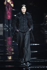 イッセイ ミヤケ 2015-16年秋冬コレクション - 喜びを運ぶ万華鏡のテキスタイル｜写真15