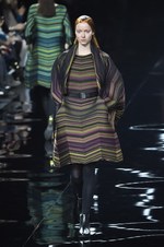 イッセイ ミヤケ 2015-16年秋冬コレクション - 喜びを運ぶ万華鏡のテキスタイル｜写真31