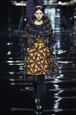 イッセイ ミヤケ 2015-16年秋冬コレクション - 喜びを運ぶ万華鏡のテキスタイル｜写真48