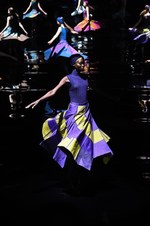 イッセイ ミヤケ 2015-16年秋冬コレクション - 喜びを運ぶ万華鏡のテキスタイル｜写真56