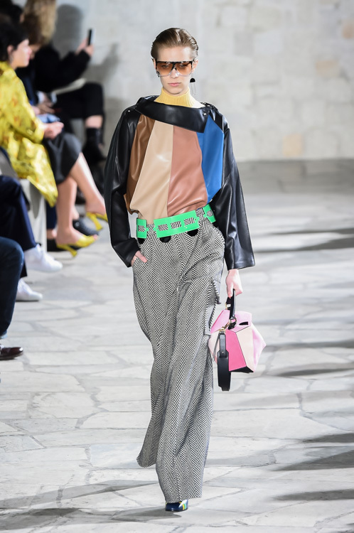 ロエベ(LOEWE) 2015-16年秋冬ウィメンズコレクション シルエット - 写真1