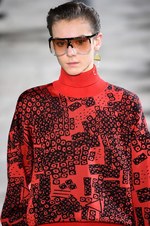 ロエベ 2015-16年秋冬コレクション - 色彩・質感を味方につけ、未来を見据え突き進む｜写真5