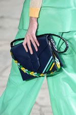 ロエベ 2015-16年秋冬コレクション - 色彩・質感を味方につけ、未来を見据え突き進む｜写真22