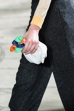 ロエベ 2015-16年秋冬コレクション - 色彩・質感を味方につけ、未来を見据え突き進む｜写真29