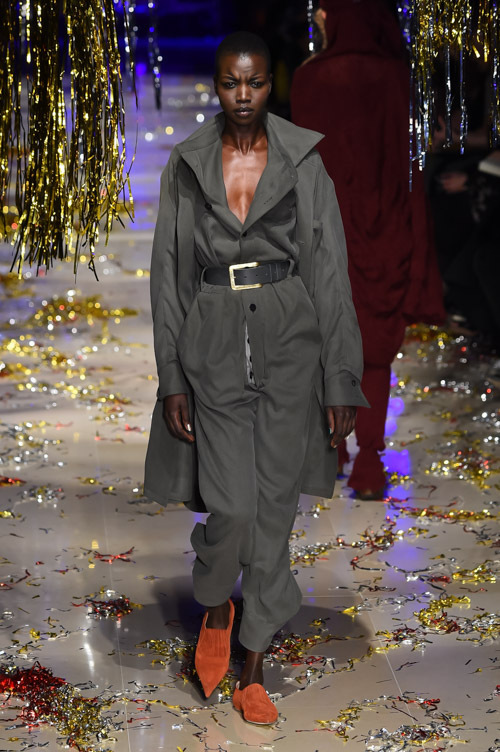 ヴィヴィアン・ウエストウッド ゴールドレーベル(Vivienne Westwood Gold Label) 2015-16年秋冬ウィメンズコレクション  - 写真34