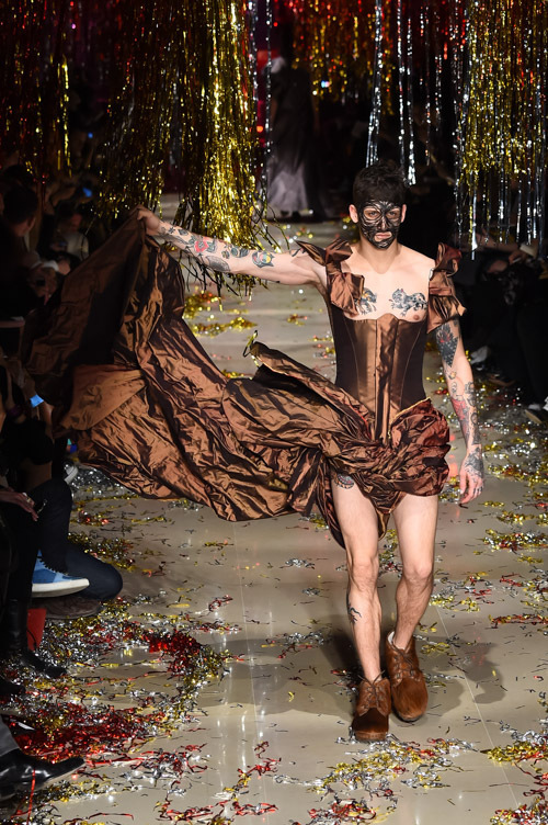 ヴィヴィアン・ウエストウッド ゴールドレーベル(Vivienne Westwood Gold Label) 2015-16年秋冬ウィメンズコレクション  - 写真87