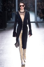 アクネ ストゥディオズ 2015-16年秋冬コレクション - リメイクが見出す新たなフェミニンの起点｜写真27