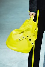 ケンゾー 2015-16年秋冬コレクション - 森と共生するためのエッジィなストリート｜写真17