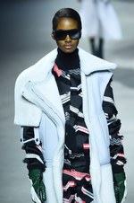 ケンゾー 2015-16年秋冬コレクション - 森と共生するためのエッジィなストリート｜写真57