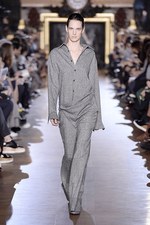 ステラ マッカートニー 2015-16年冬コレクション - シルエットが映し出す、女性の豊かな感受性｜写真20