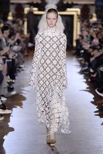 ステラ マッカートニー 2015-16年冬コレクション - シルエットが映し出す、女性の豊かな感受性｜写真32