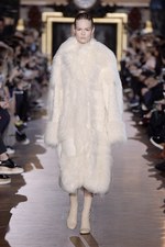 ステラ マッカートニー 2015-16年冬コレクション - シルエットが映し出す、女性の豊かな感受性｜写真35