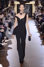 ステラ マッカートニー 2015-16年冬コレクション - シルエットが映し出す、女性の豊かな感受性｜写真41