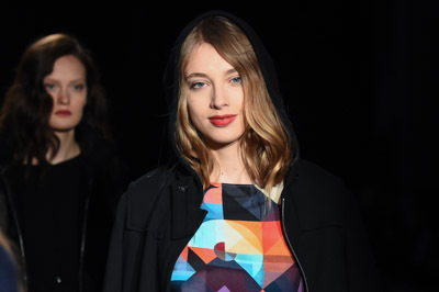 2015-16年秋冬パリコレクション｜アニエスベー 2015-16年秋冬コレクション - アーティな服はマニッシュにまとう