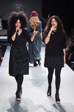 アニエスベー 2015-16年秋冬コレクション - アーティな服はマニッシュにまとう｜写真1