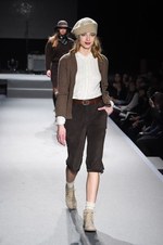 アニエスベー 2015-16年秋冬コレクション - アーティな服はマニッシュにまとう｜写真14