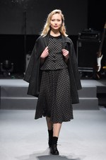 アニエスベー 2015-16年秋冬コレクション - アーティな服はマニッシュにまとう｜写真23