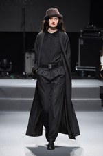 アニエスベー 2015-16年秋冬コレクション - アーティな服はマニッシュにまとう｜写真24