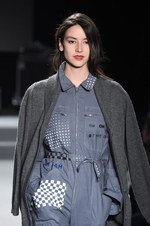 アニエスベー 2015-16年秋冬コレクション - アーティな服はマニッシュにまとう｜写真34