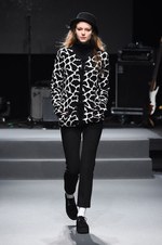 アニエスベー 2015-16年秋冬コレクション - アーティな服はマニッシュにまとう｜写真41