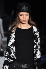 アニエスベー 2015-16年秋冬コレクション - アーティな服はマニッシュにまとう｜写真43