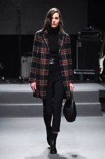 アニエスベー 2015-16年秋冬コレクション - アーティな服はマニッシュにまとう｜写真45