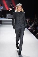 アニエスベー 2015-16年秋冬コレクション - アーティな服はマニッシュにまとう｜写真57