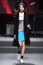 アニエスベー 2015-16年秋冬コレクション - アーティな服はマニッシュにまとう｜写真59