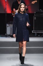 アニエスベー 2015-16年秋冬コレクション - アーティな服はマニッシュにまとう｜写真69