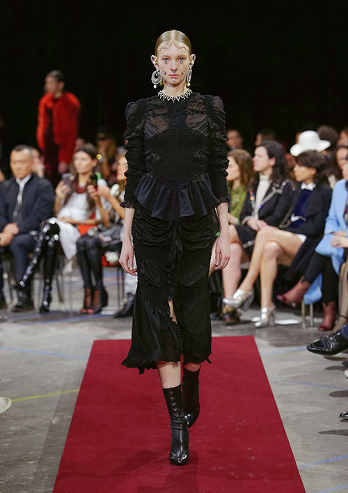 ジバンシィ バイ リカルド ティッシ (Givenchy by Riccardo Tisci) 2015-16年秋冬ウィメンズコレクション  - 写真39