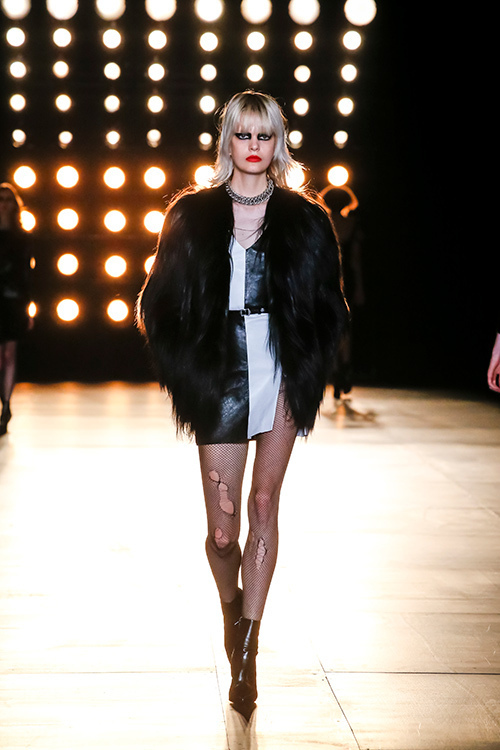 サンローラン(Saint Laurent) 2015-16年秋冬ウィメンズコレクション シルエット - 写真31