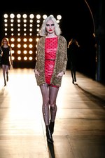 サンローラン 2015-16年秋冬コレクション - パーティーガールは、パンク・ロックの夢をみる｜写真42